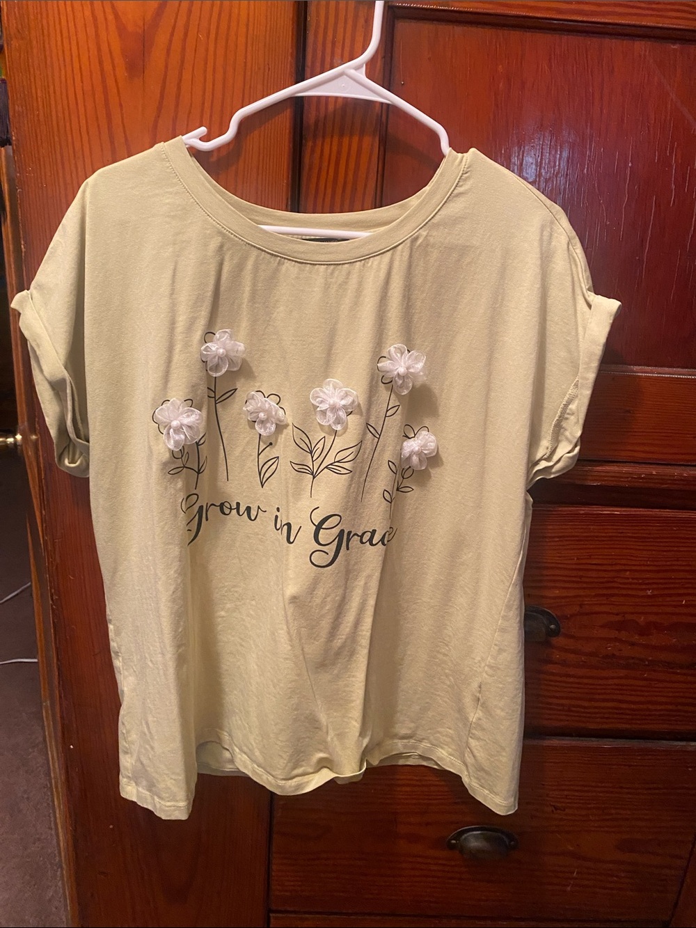 Grow in Grace Floral Appliqué Tee - Light Cream